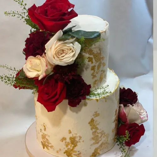 custom anniversary cakes by Cakes Chocolates and More